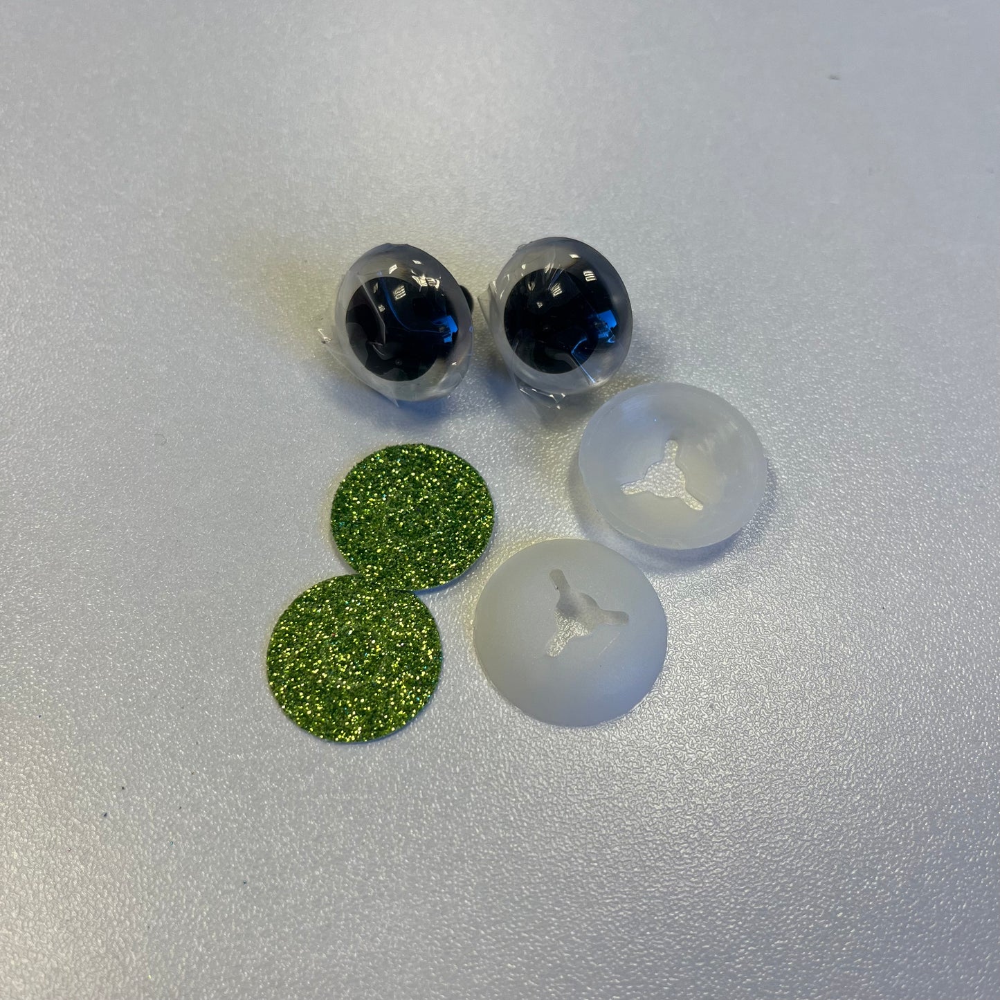 20mm Safety Eyes - Glitter Green