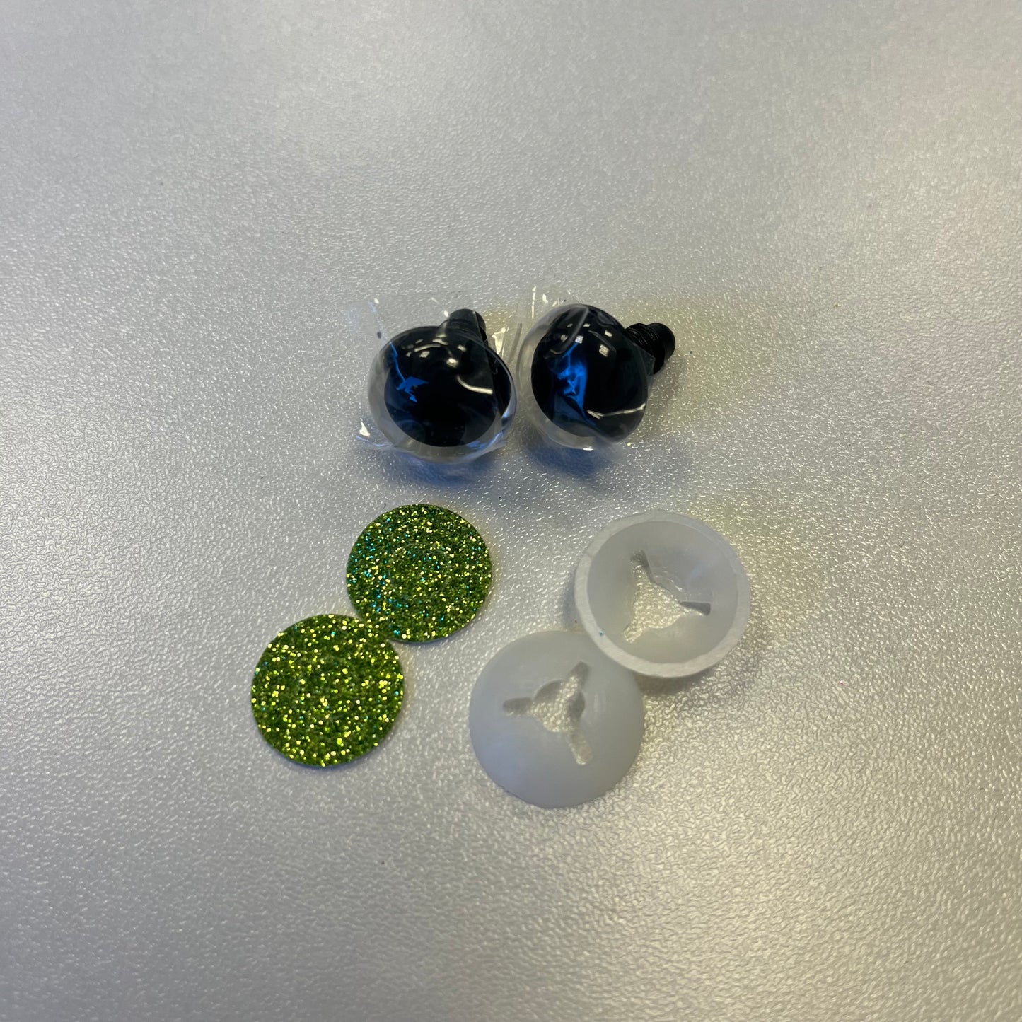 16mm Safety Eyes - Glitter Green