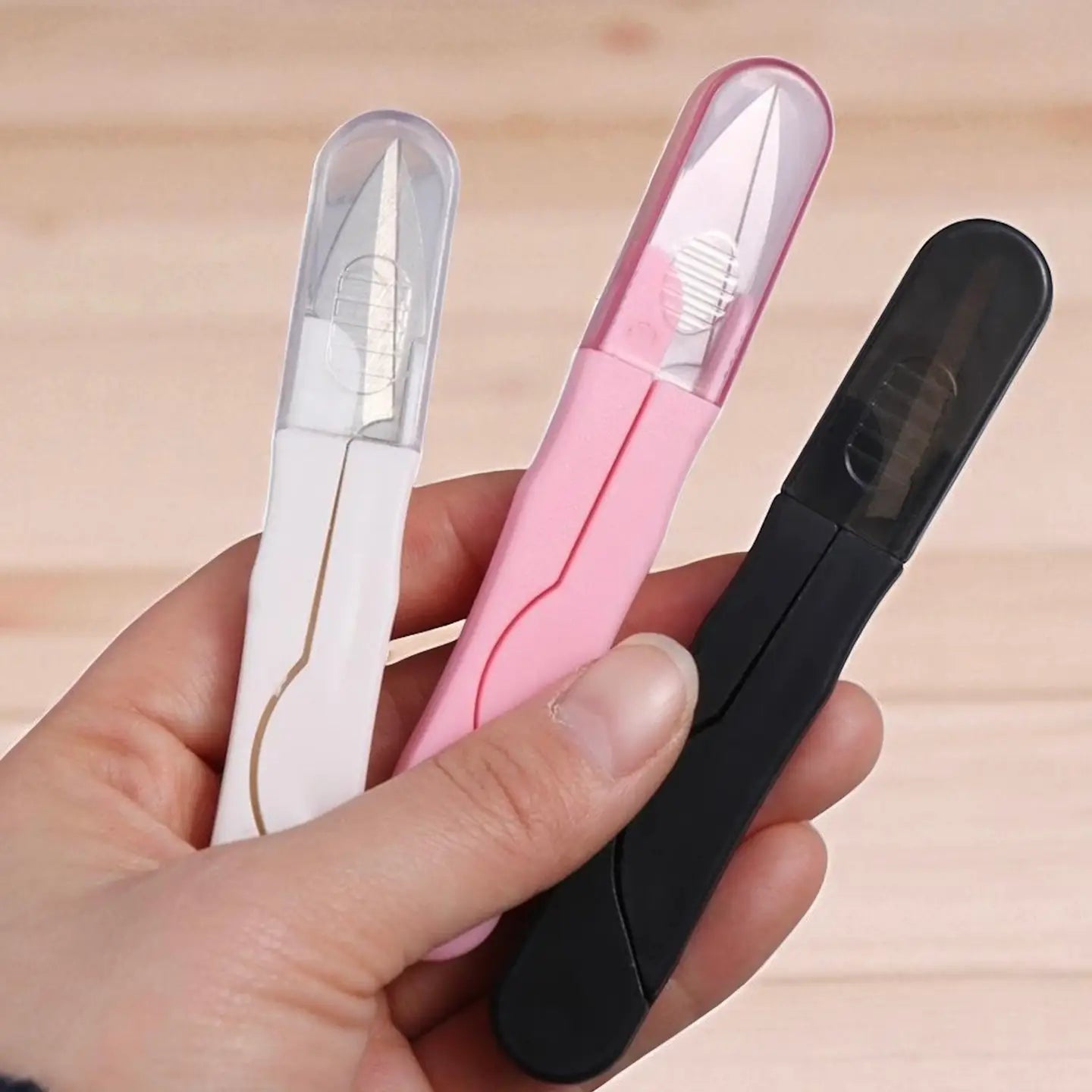 Anna B. Shop Yarn Snips – Portable Mini Scissors with Protective Cover