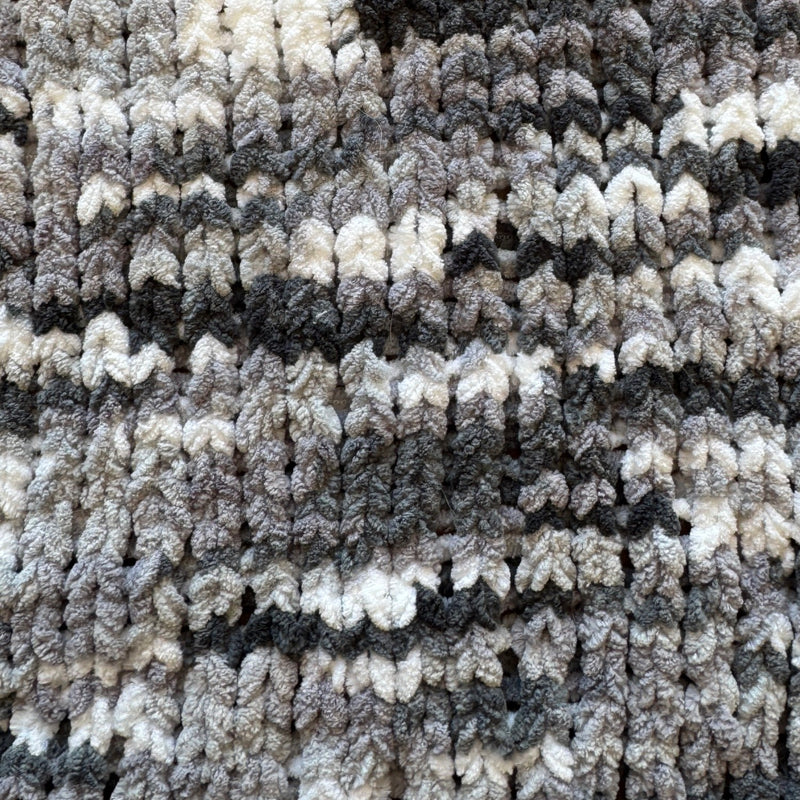 Lion Brand Yarns Cover Story Favorite Blanket - Perfect Storm