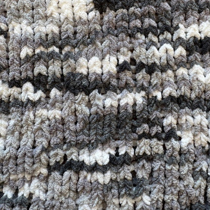 Lion Brand Yarns Cover Story Favorite Blanket - Perfect Storm